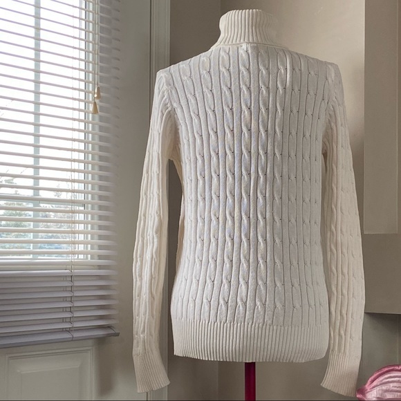ST. JOHN’S BAY half white woman long sleeves turtleneck sweater. Size M. Used. - Picture 4 of 8